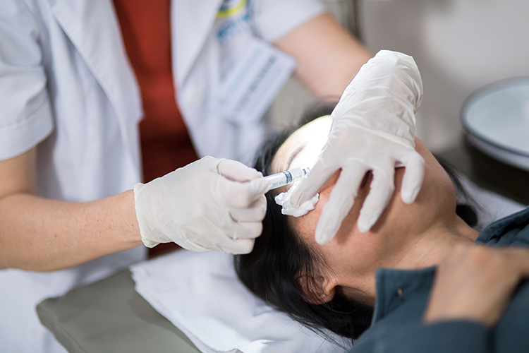 Bom thong rua le dao